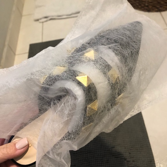 “BAMBOO “CHIC NEW SLIP ON’s LIKE Valentin….black/ tan - Picture 7 of 16